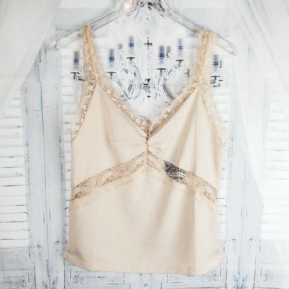 Forever 21 Tops - Forever 21 Camisole Nude Lace Trimmed Tank Top